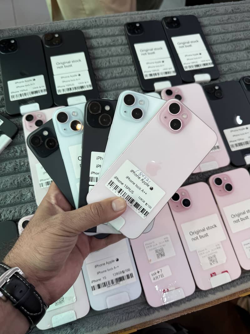 Apple iPhone 15 plus 11