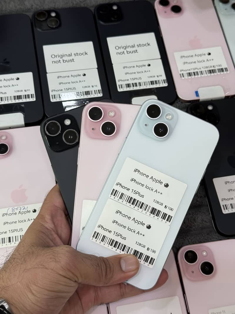 Apple iPhone 15 plus 12