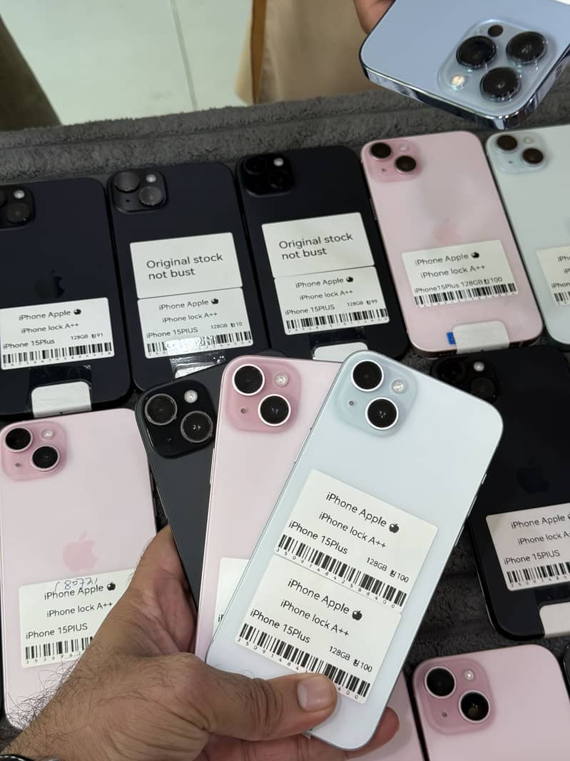 Apple iPhone 15 plus 13