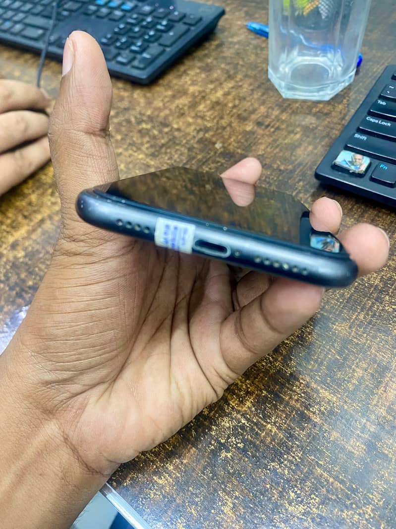 Apple iPhone 11 2