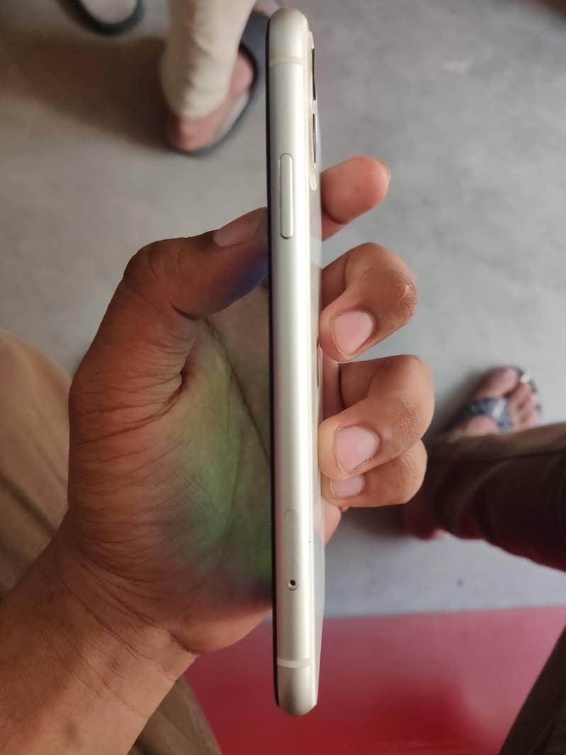 Apple iPhone 11 2
