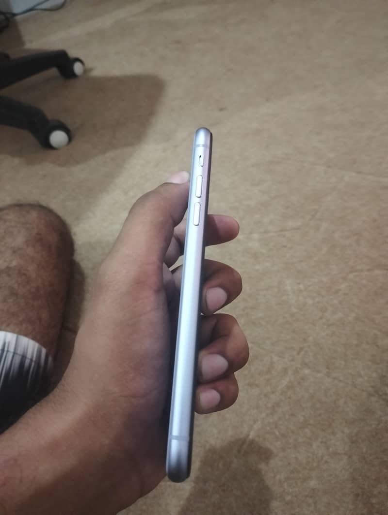 Apple iPhone 11 1