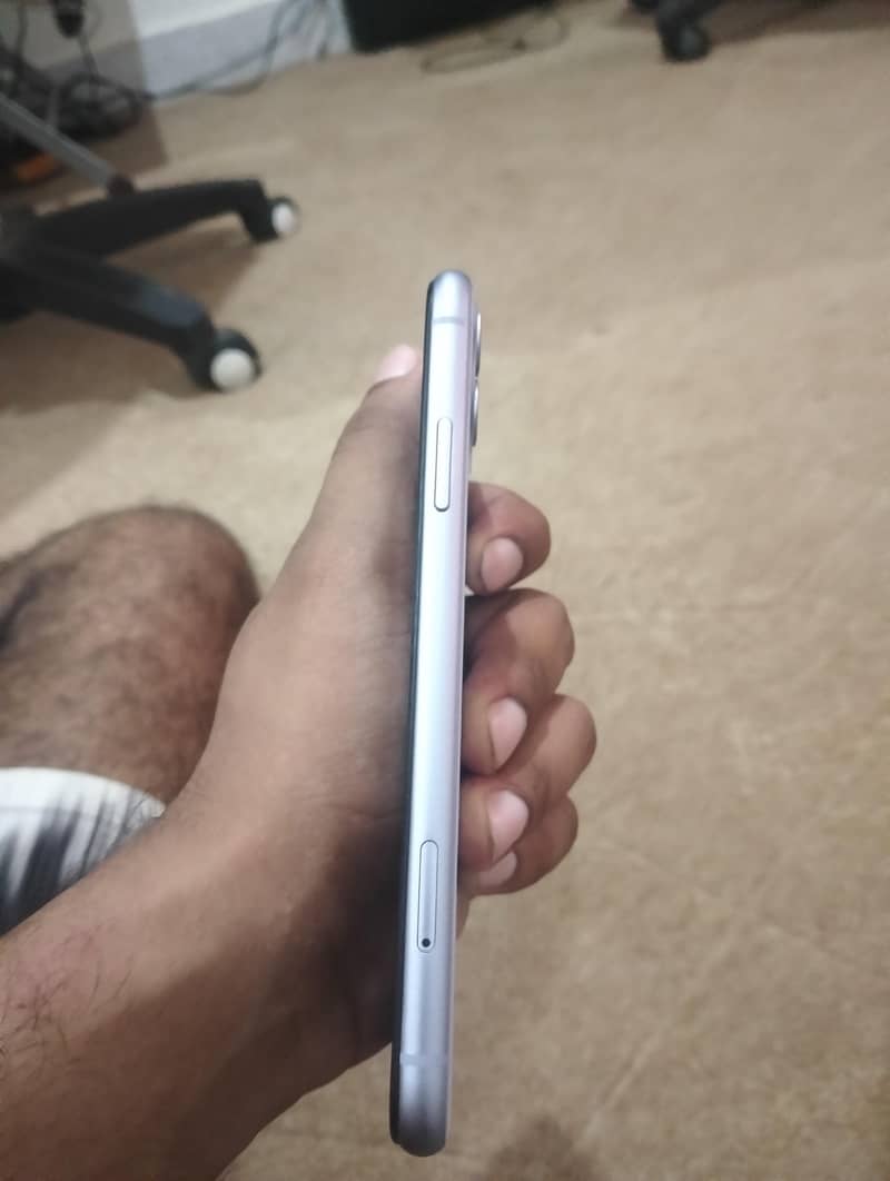 Apple iPhone 11 2