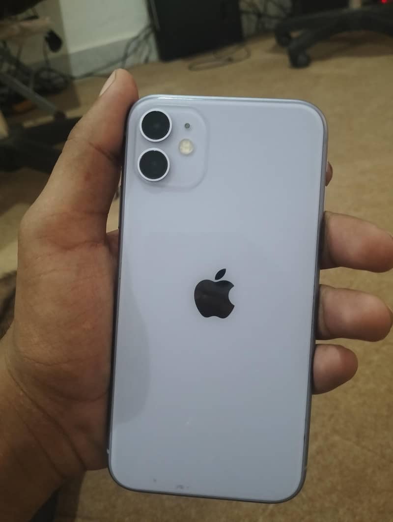 Apple iPhone 11 4