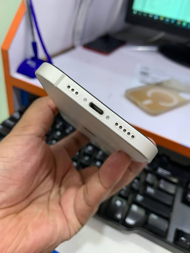 Apple iPhone 12 1
