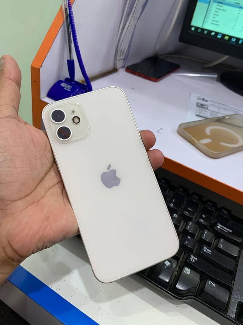 Apple iPhone 12 5