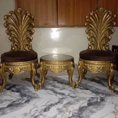 Luxury Royal Style Solid Wood Carved Chair