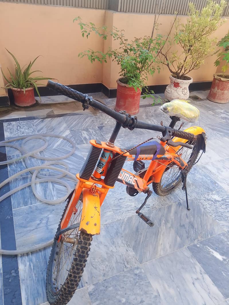 a bicycle 0