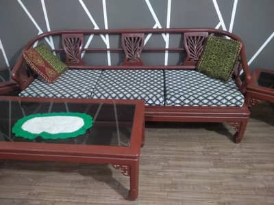 5 Seater sofa with Sides table and Center table