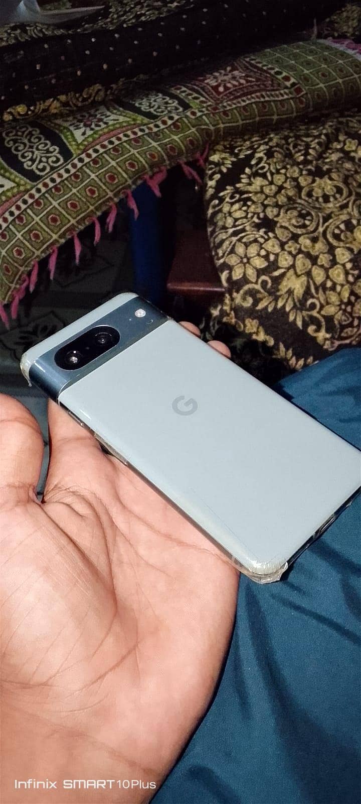 Google Pixel 8 1