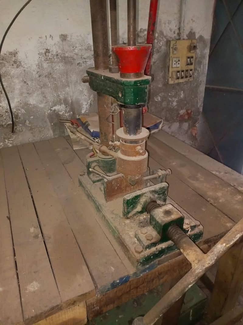 hand molding machine 2