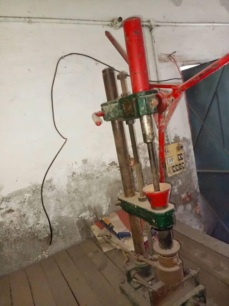 hand molding machine 4