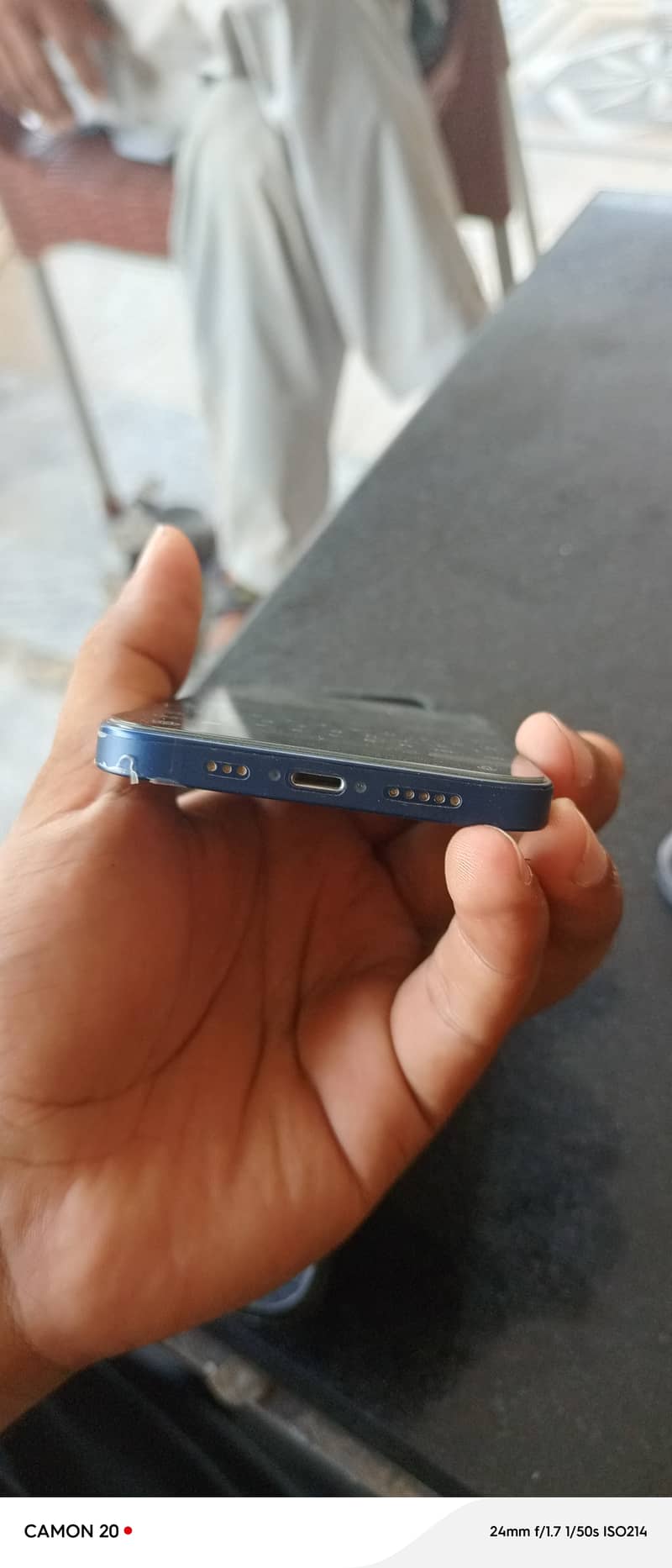 Apple iPhone 12 6
