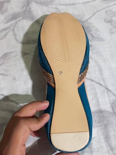 URGENT SALE] Beautiful Fancy Ladies Khussa / Shoes –