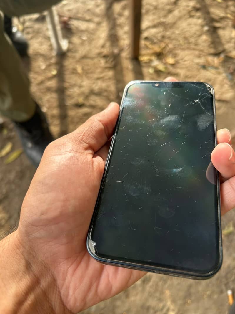 Apple iPhone 13 1