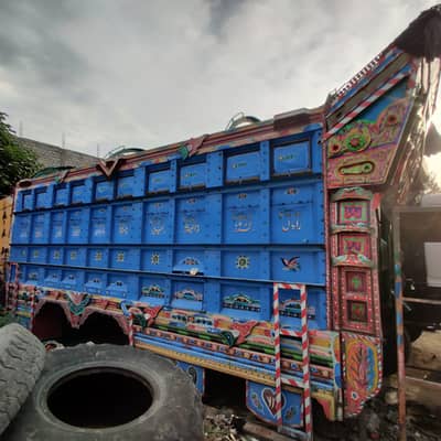 Truck