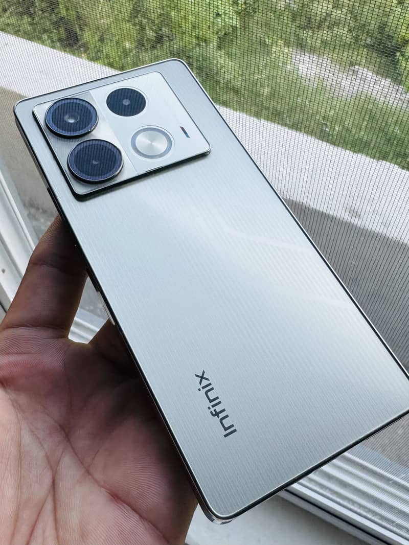 Infinix Note 40 2