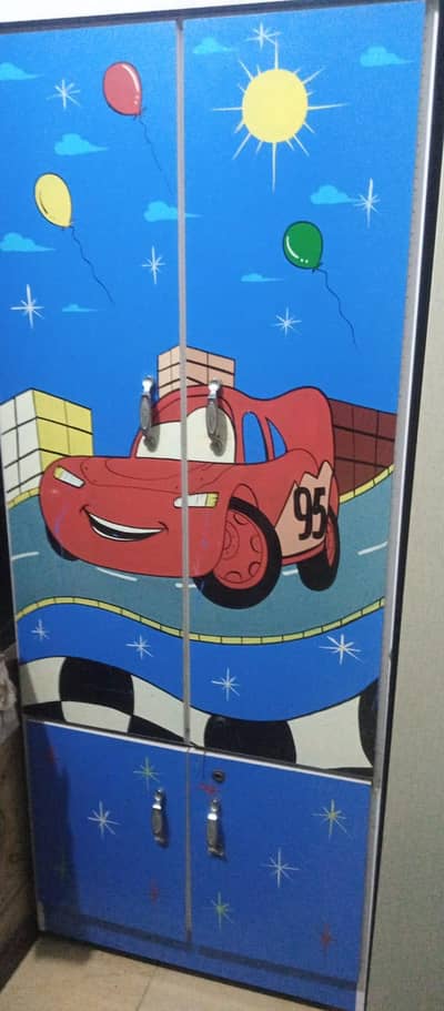 selling my kids bed and wardrobe