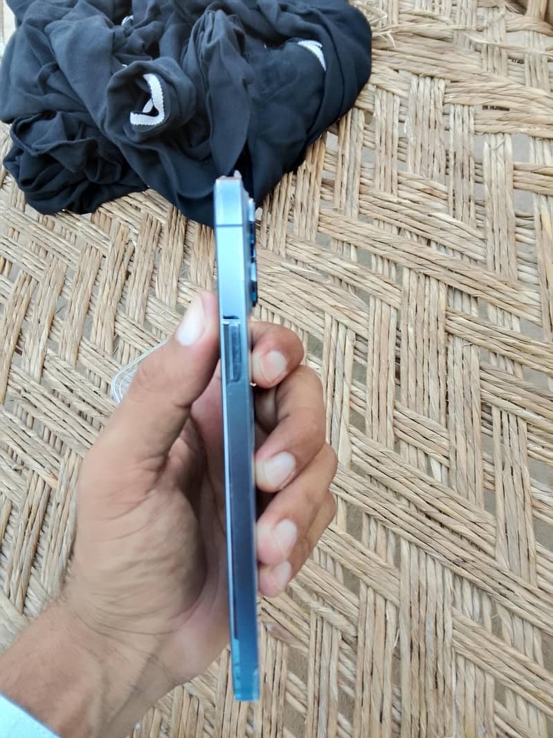 Apple iPhone 13 Pro Max03001200593 1