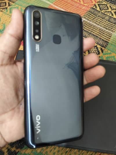Vivo y19 8/256