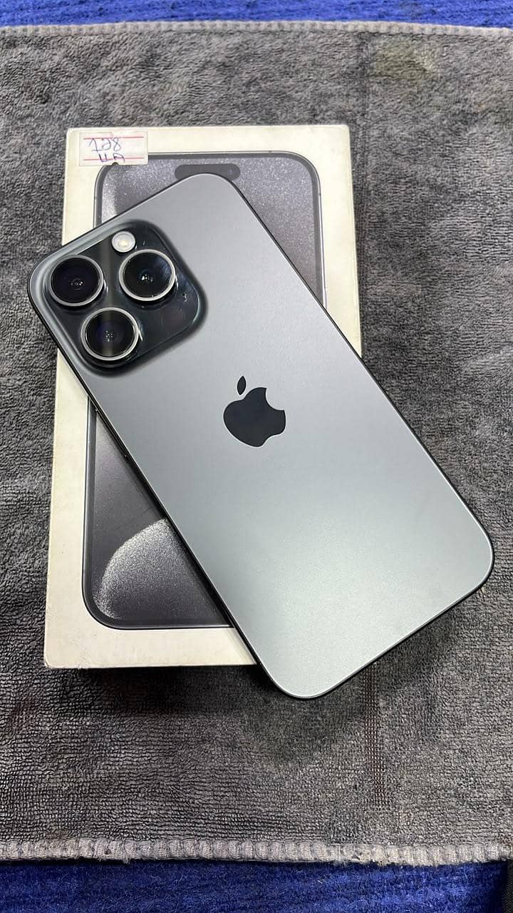 Apple iPhone 15 Pro 0
