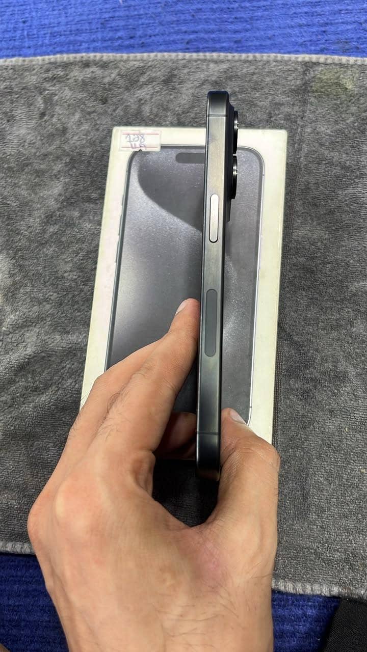 Apple iPhone 15 Pro 1