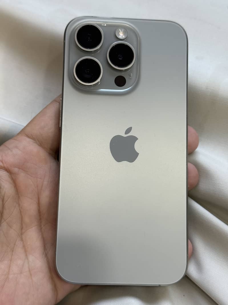 Apple iPhone 15 Pro SimLock- 1