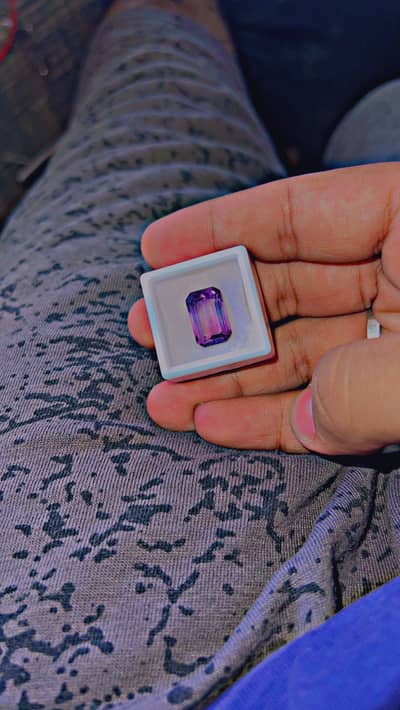 American amethyst stone 100% real ( 9 carat )