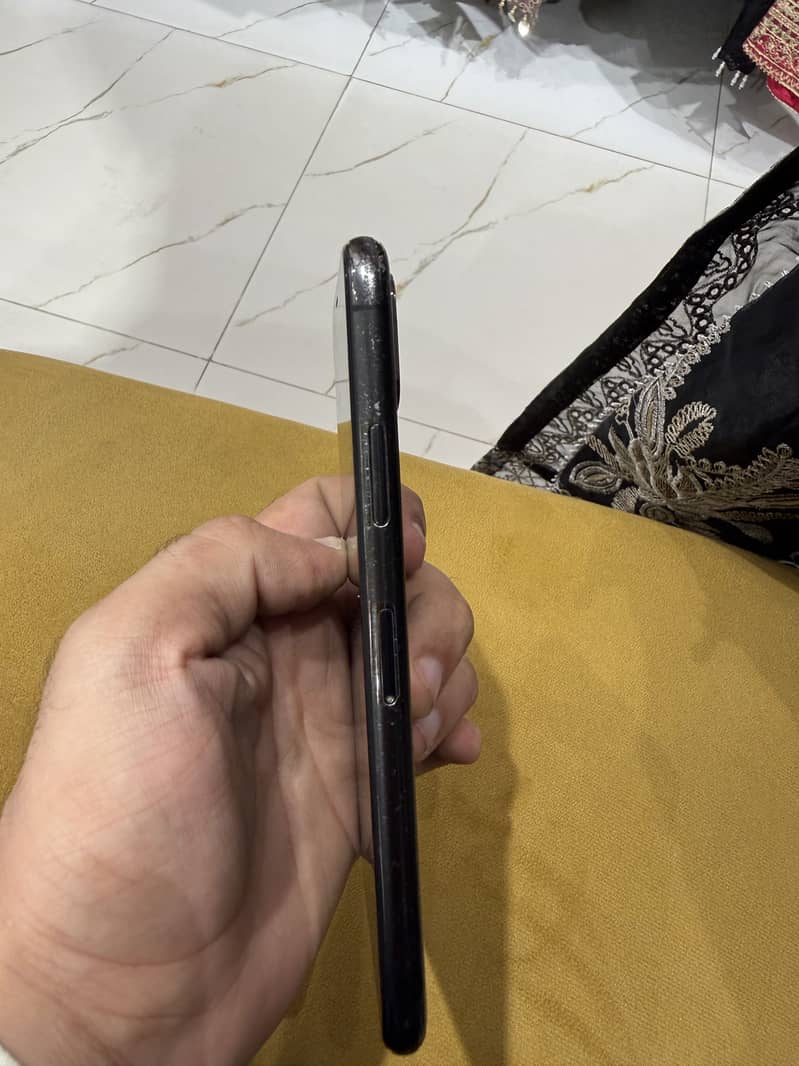 Apple iPhone X 5