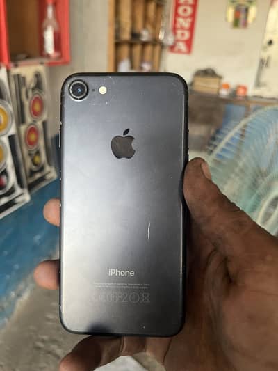 Apple iPhone 7