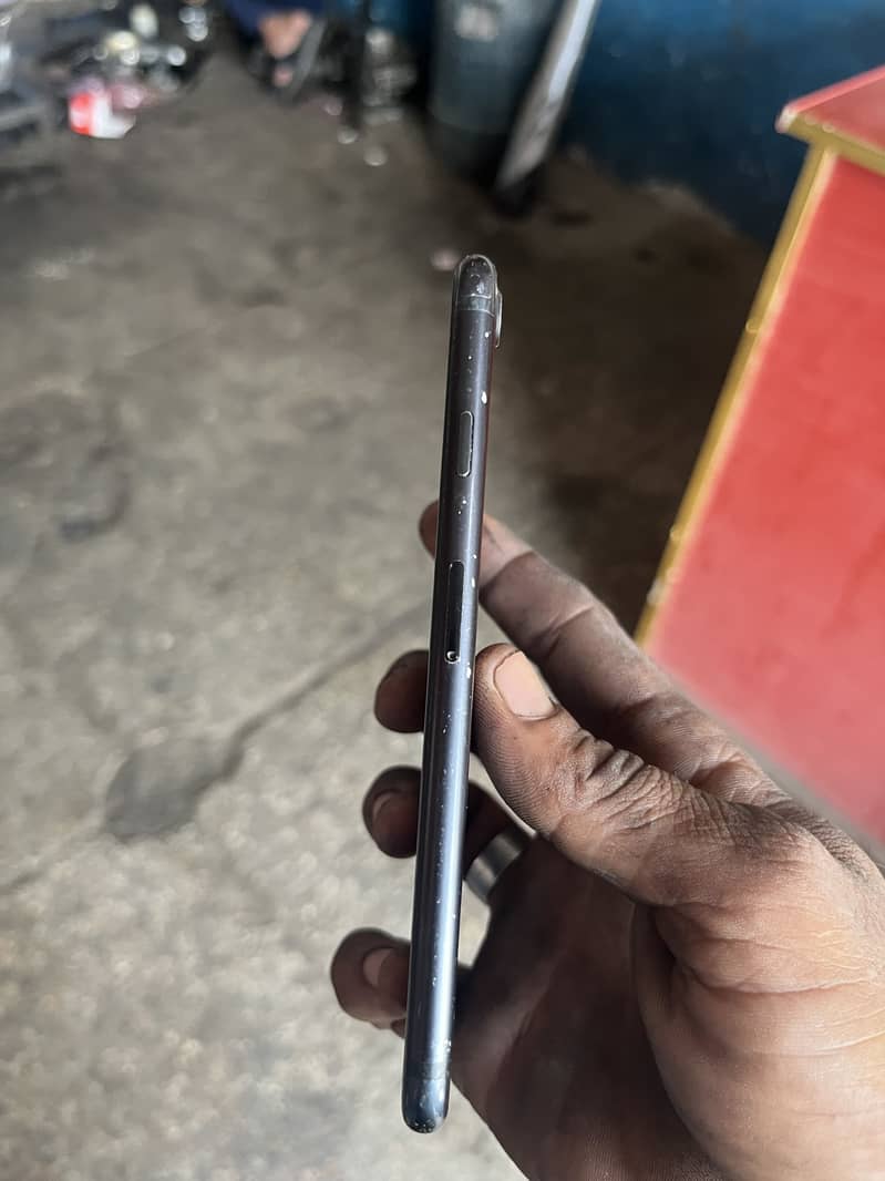 Apple iPhone 7 5