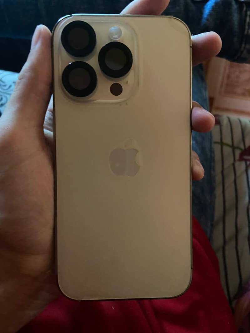Apple iPhone 14 Pro 4
