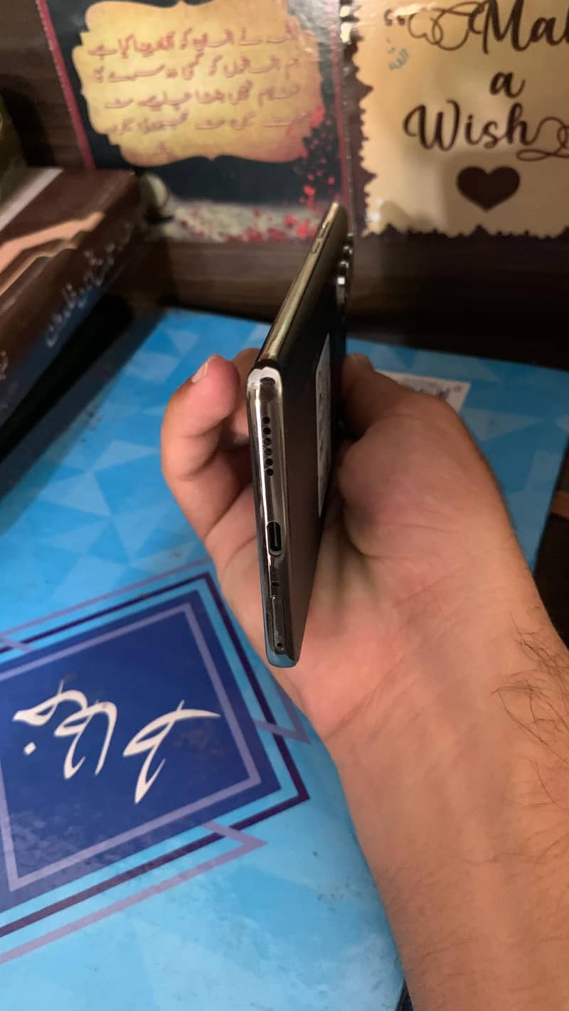 Tecno CAMON 40 Pro 2