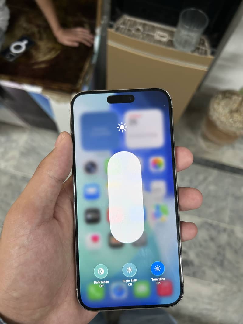 Apple iPhone 15 Pro Max panel back changed 7