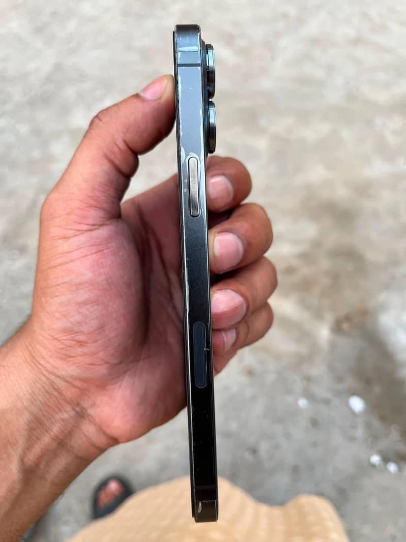 iPhone 13 Pro Max 6
