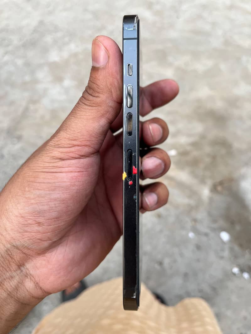 iPhone 13 Pro Max 8