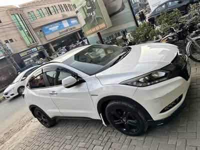 Honda Vezel 2014 import / 2019 model Z Package 