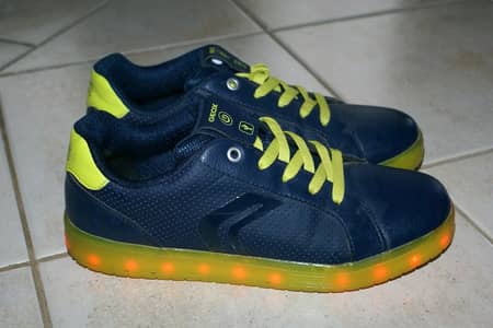 Original Geox Kommodor (blau/gelb) kids light-up Sneakers available