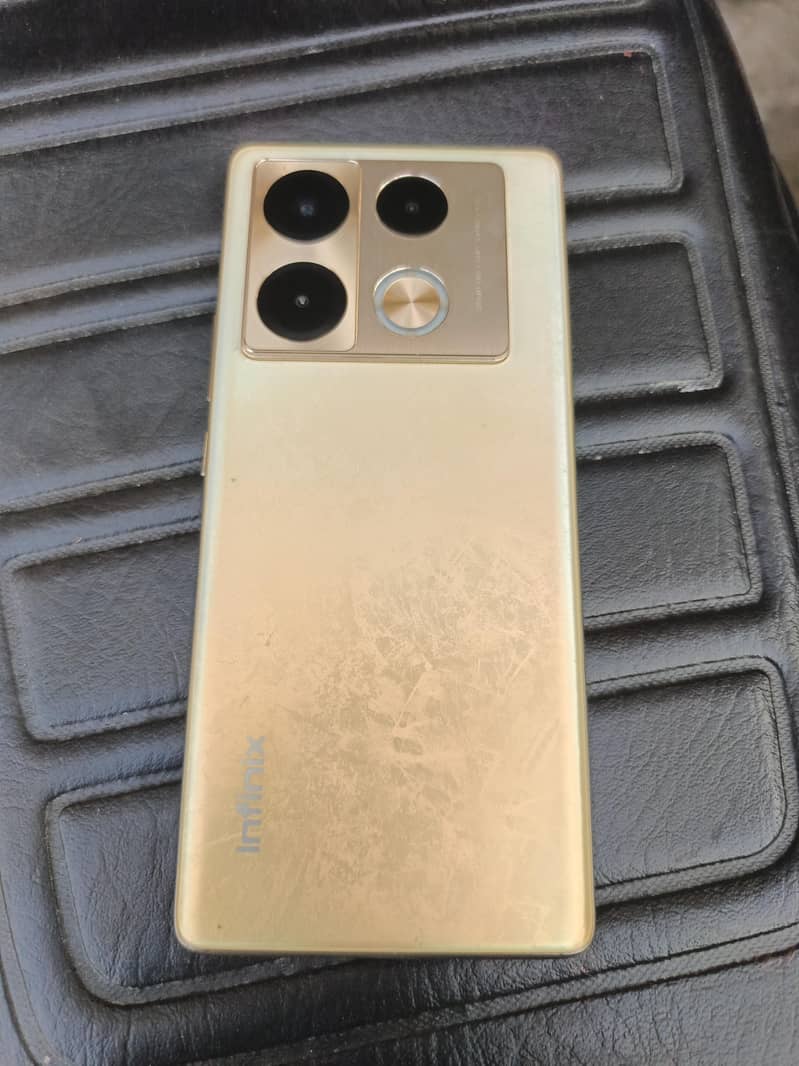 Infinix Note 40 Pro 0