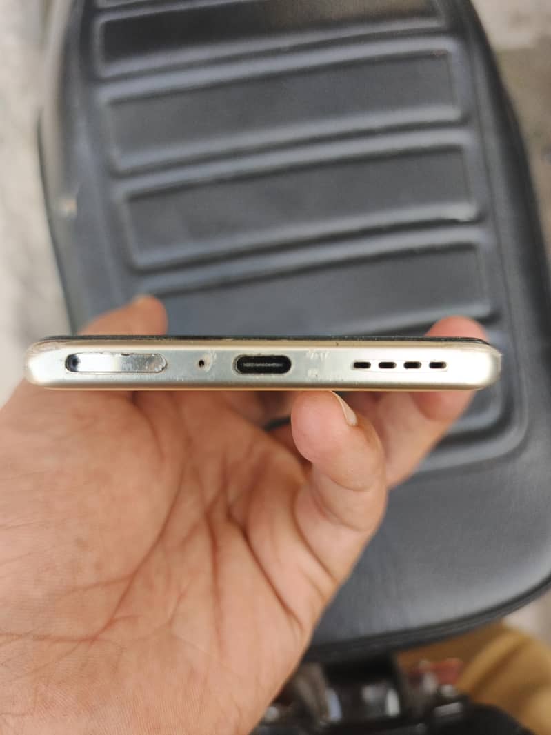 Infinix Note 40 Pro 3