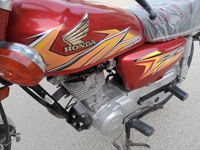 Honda 125 Hyderabad number 21 model