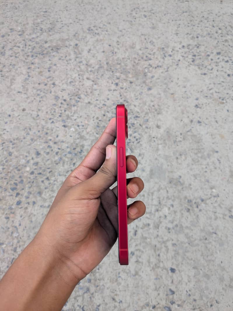 Apple iPhone 13 1