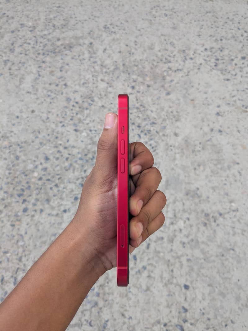 Apple iPhone 13 3