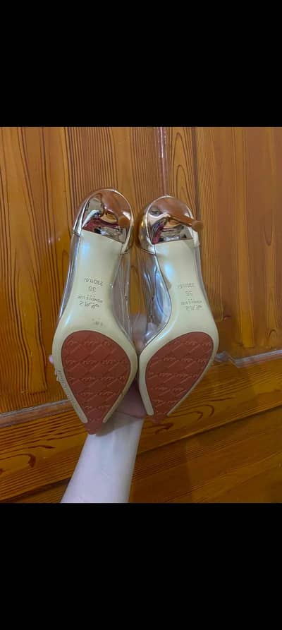 Branded Ladies Heels Size 7 - New