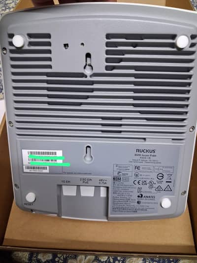 Ruckus Access Point R650 4x4:4