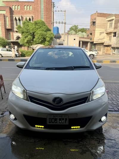Toyota Vitz 2013