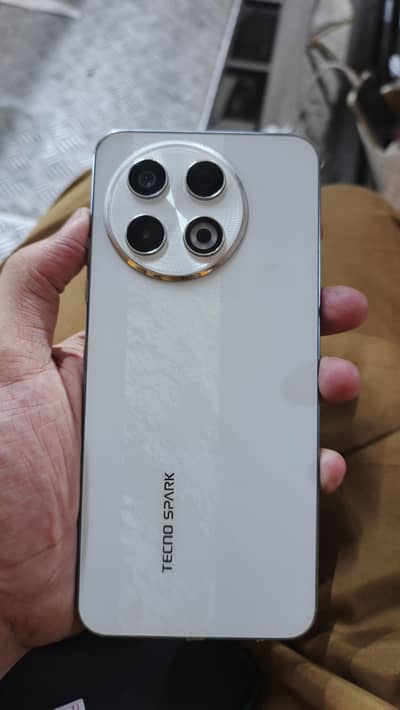 Tecno SPARK 30 Pro