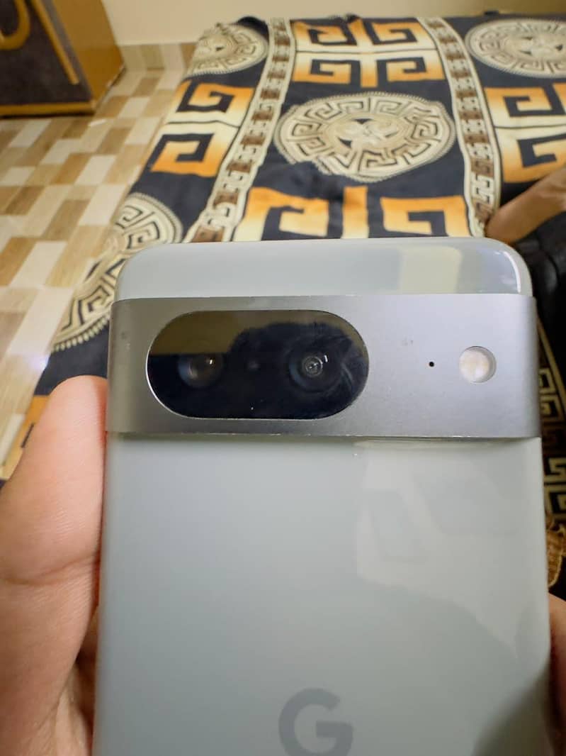 Google Pixel 8 3