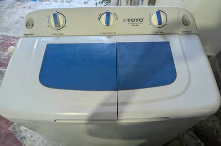 Toyo Model TWD5000 washer and dryer