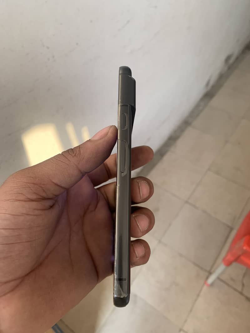 Google Pixel 8 2